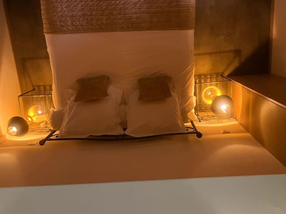 Gite De Charme 5 Etoiles Pour Couple Avec Sauna Et Jacuzzi Exterieurs Privatifs Peaugres Eksteriør bilde