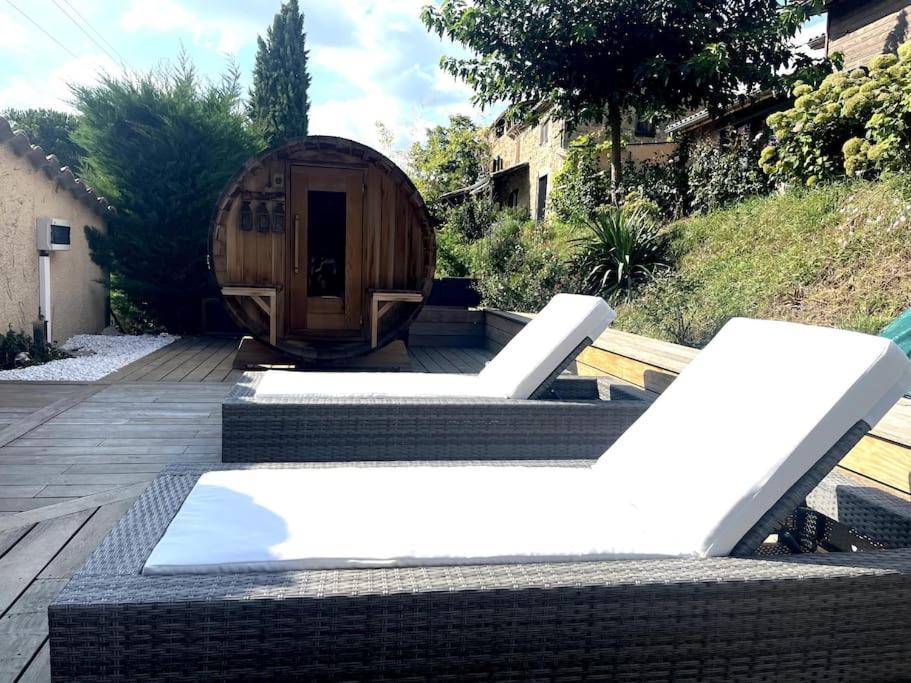 Gite De Charme 5 Etoiles Pour Couple Avec Sauna Et Jacuzzi Exterieurs Privatifs Peaugres Eksteriør bilde